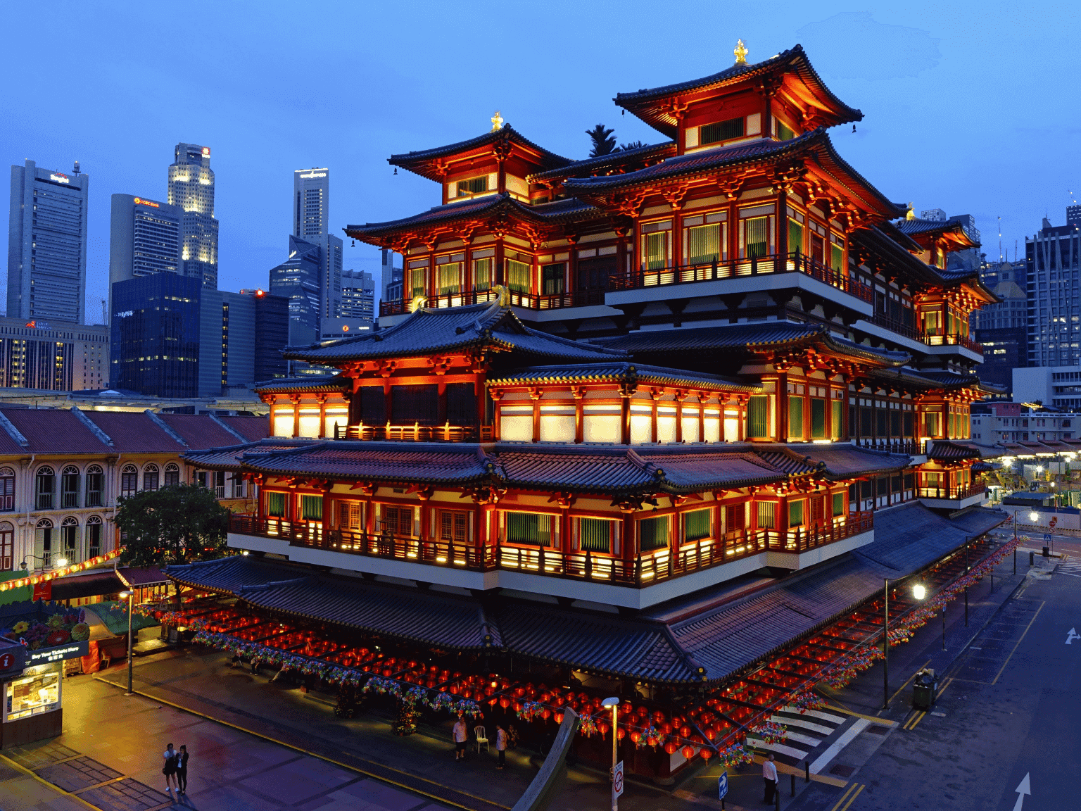 Exterior of Buddha Tooth Relic Temple near Paradox Singapore